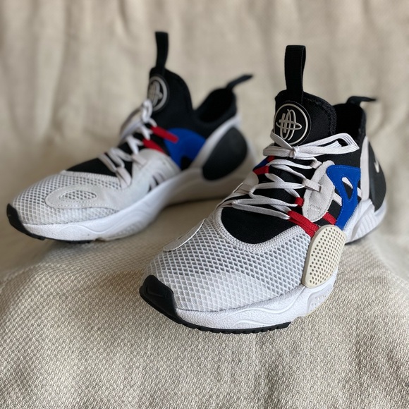 Nike Huarache E.D.G.E. Running Sneakers - Picture 5 of 9